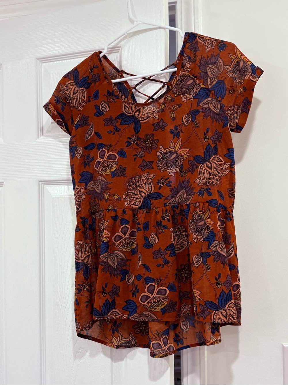 Xhilaration Rust Floral Lace-Up Peplum Tunic